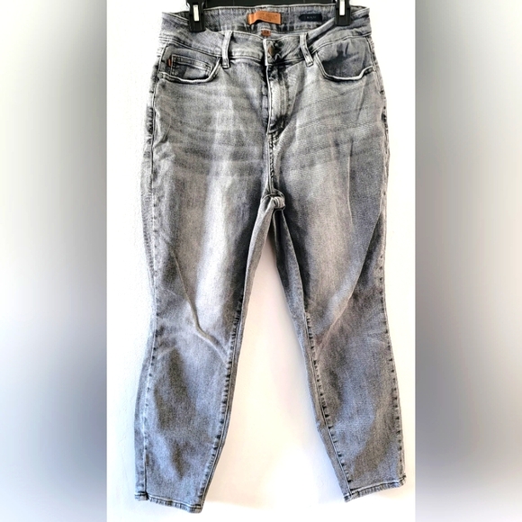 Judy Blue Smoke Tummy Control Slim Fit Gray Grey Jeans JB88744 Stone Wash 14W - Picture 1 of 7